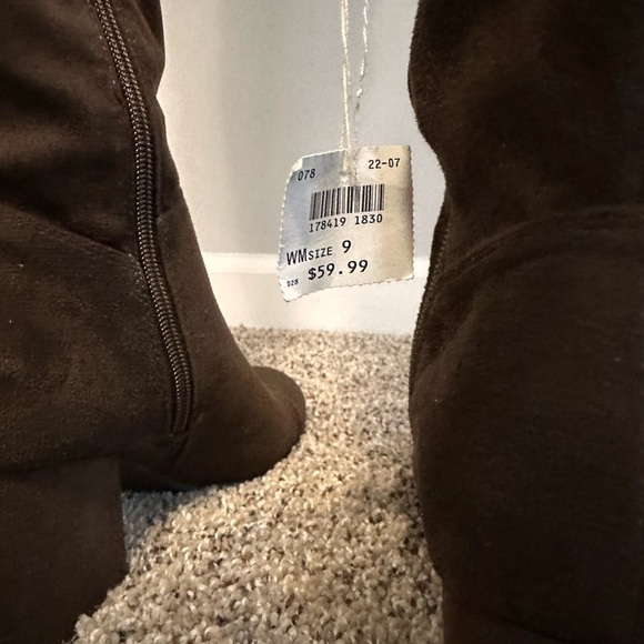 ✨ Christian Siriano Chocolate Samiya Over-the-Knee Boot ✨ - Picture 4 of 16